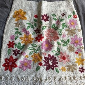 ANTHROPOLOGIE Maeve Embroidered Floral Knee-length Skirt w/ Zipper | Size: 2
